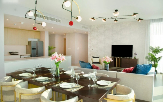 Luxe High Floor Full Seaview