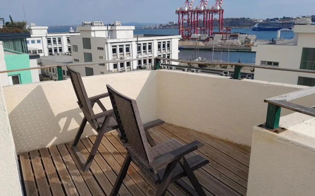 Apartamento sobre o Rio