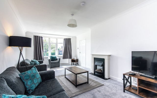 Bramcote House
