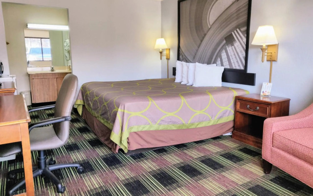 Sprucewood Inn