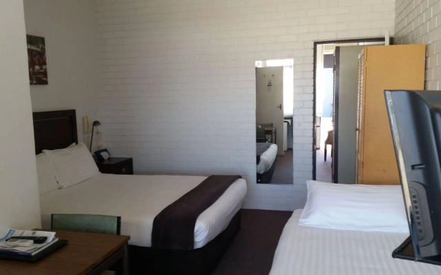 Sun Centre Motel