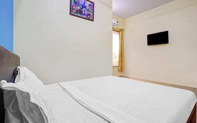 OYO 80576C Hotel Nova Rooms