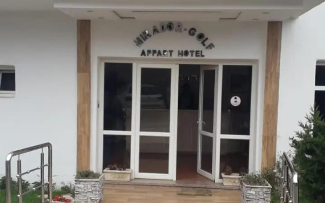 Studio de luxe avec piscine