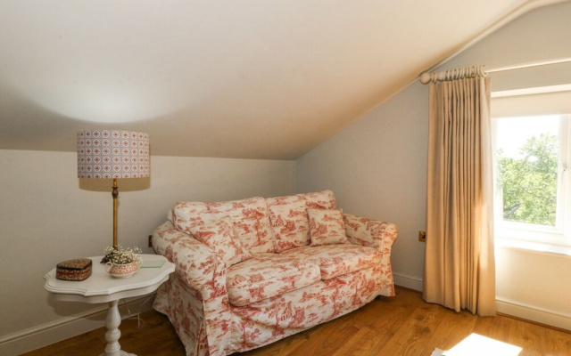 Holly Cottage