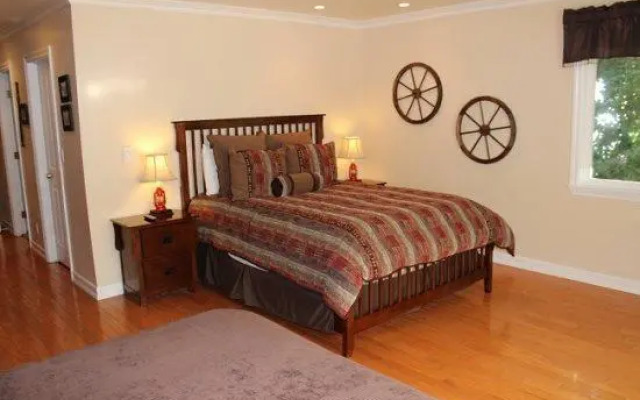 Big Bear Biltmore by Village Reservations