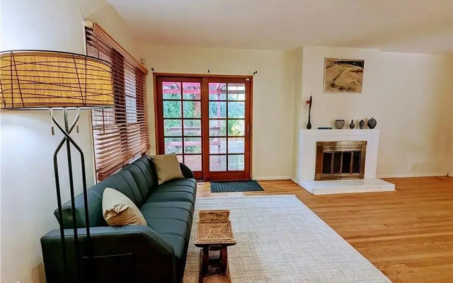 Convinient Location in Los Angeles