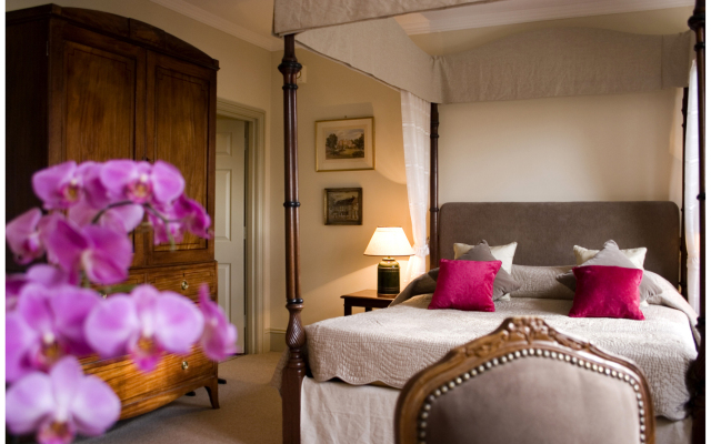 Ockenden Manor Hotel & Spa