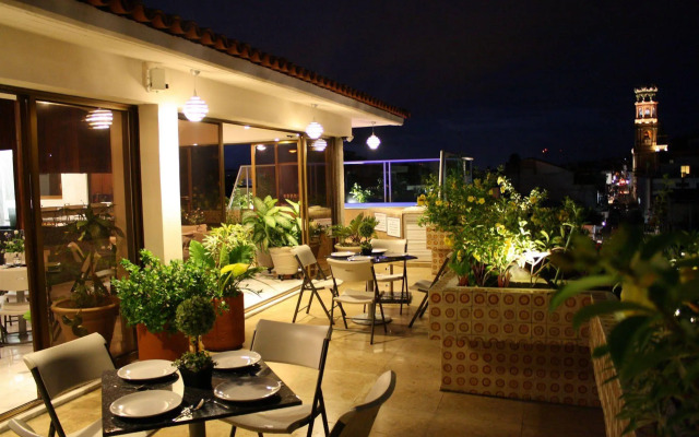 Hotel Porto Allegro - Near Malecon