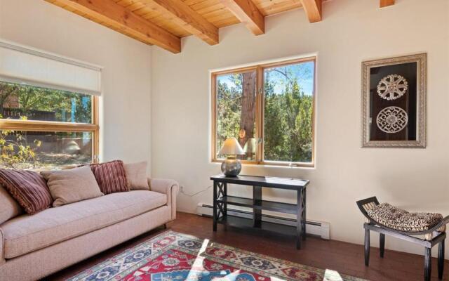 Casa Ladera - Enchanting Home, Nestled in Foothills With Spectacular Views