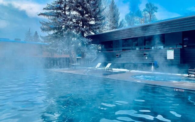 Chateau Eau Claire Unit 13