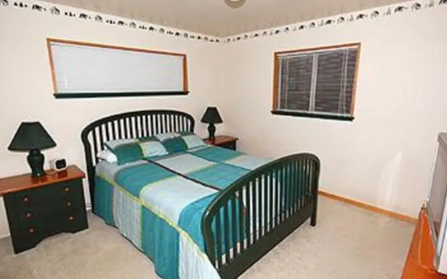 RedAwning June Way Holiday home 1