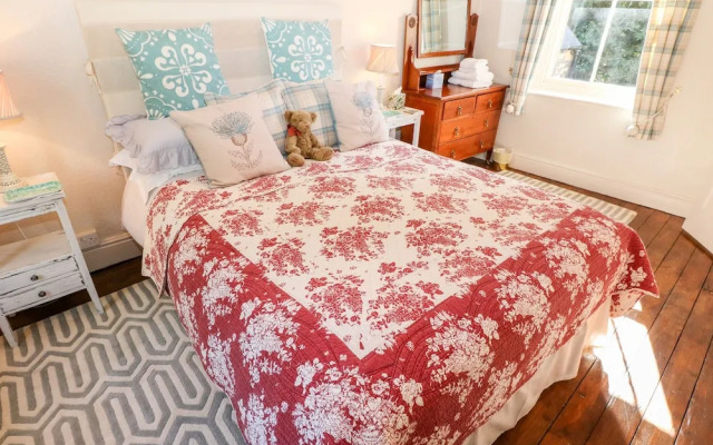 Knoll Cottage
