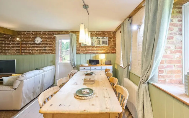 Host Stay Granary Barn