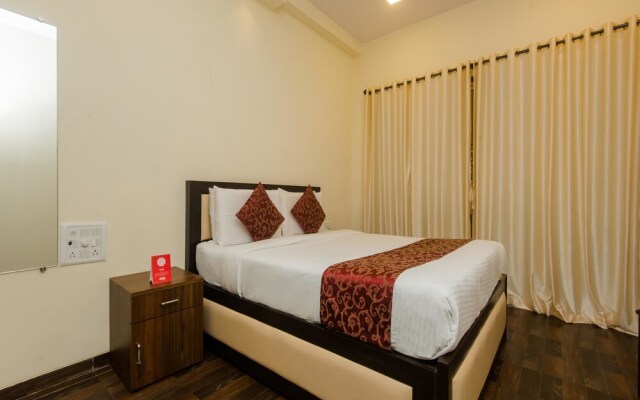 OYO 9849 Hotel Divine Residency