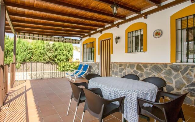 Classy Holiday Home in Guaro With Private Swimming Pool