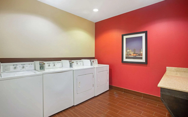 La Quinta Inn & Suites by Wyndham Pearsall