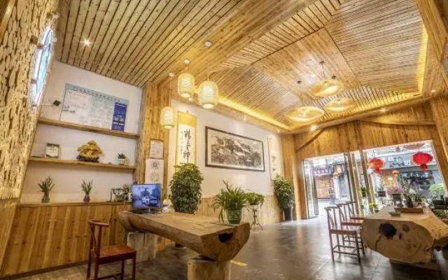 Zhenyuan Xurun Shanju River View Homestay (Zhenjiangge)