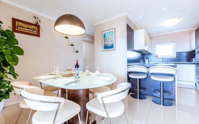 Amazing Apartment in Split With Wifi and 3 Bedrooms