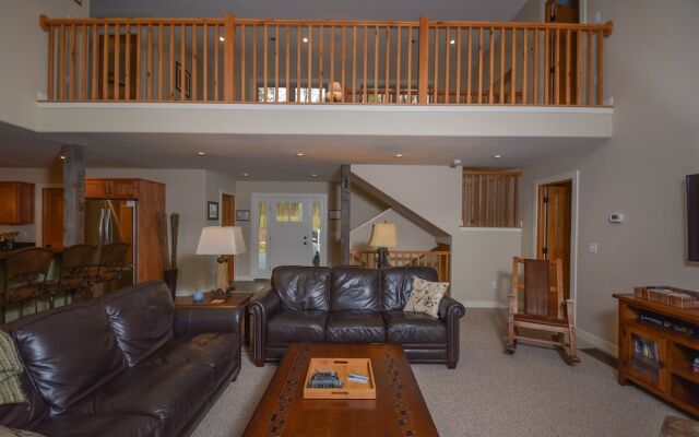 Barley Moon Retreat 5 Bedroom House