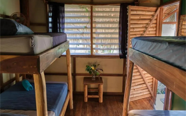 Hostel Clandestino Maderas