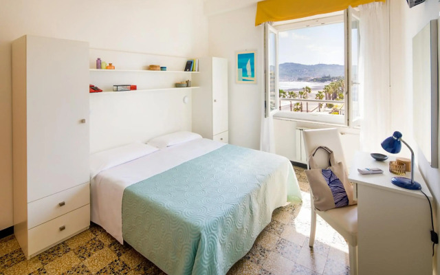 Mayola Hotel