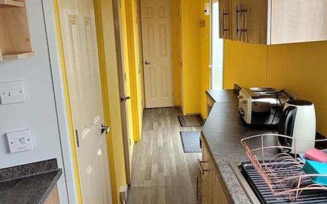 3-bed Caravan in Walton on the Naze