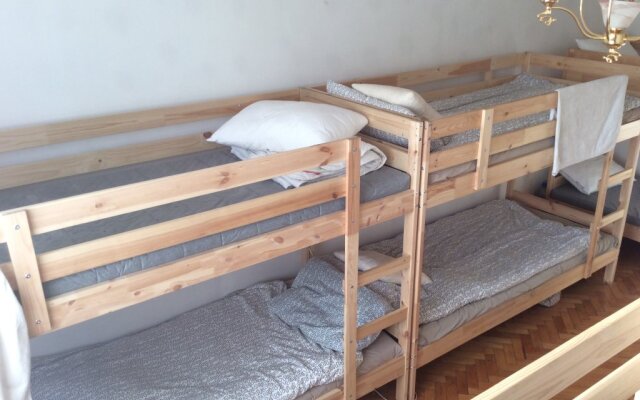 Time Hostel Shabolovskaya