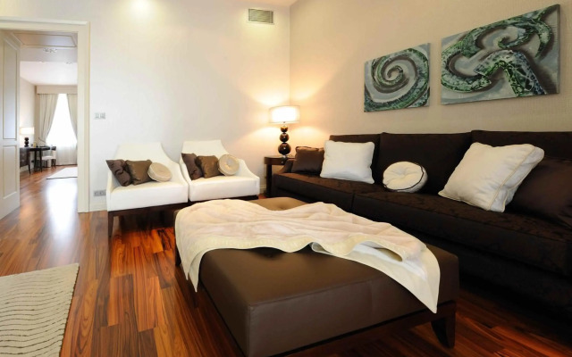 Roset Hotel & Residence
