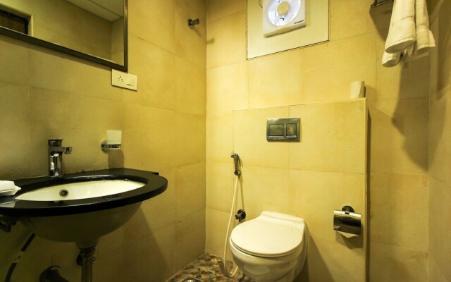 OYO 8045 Crest Hotel