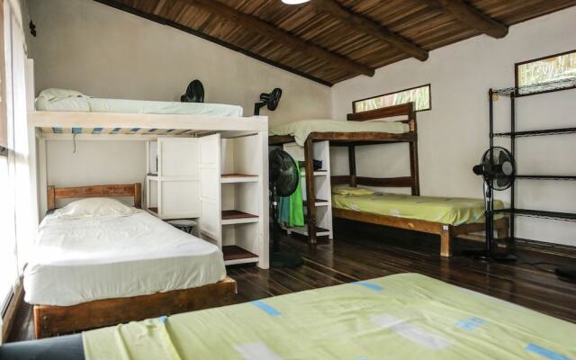 Believe Surf & Yoga Lodge Santa Teresa - Hostel