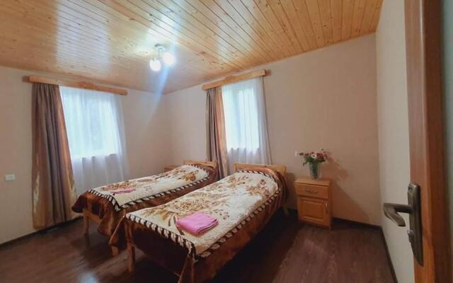Elenaa Guesthouse