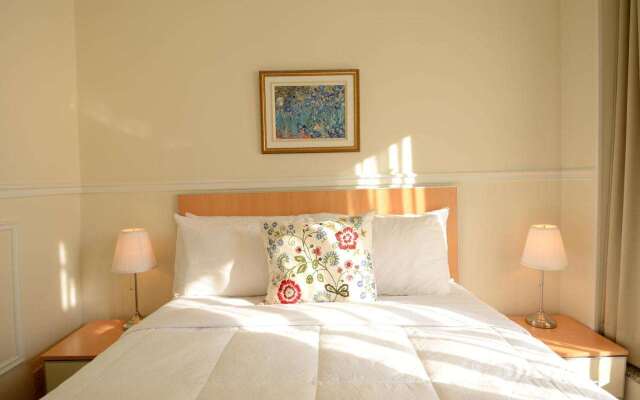 Parc Suites Hotel