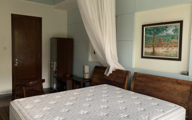 Ladera Villa Ubud by Zuzu