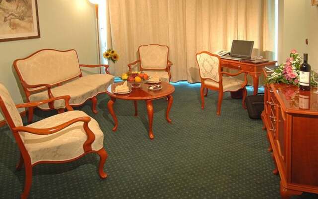 Aleksandar Palace Hotel