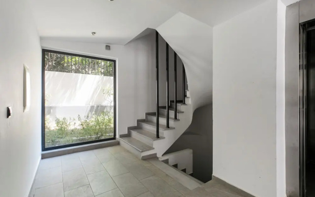 Zeni Stylish Studio W Balcony in Athens