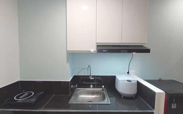 Relaxing Studio At 5Th Floor Altuz Seturan Yogyakarta Apartment