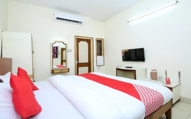 Raja By OYO Rooms