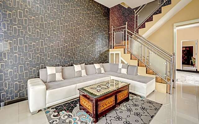 SPOT ON 90664 Adem Ayem Homestay