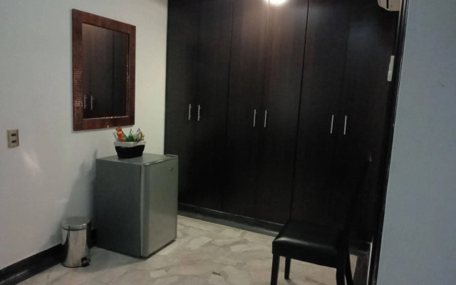 Hotel Calasanz Real
