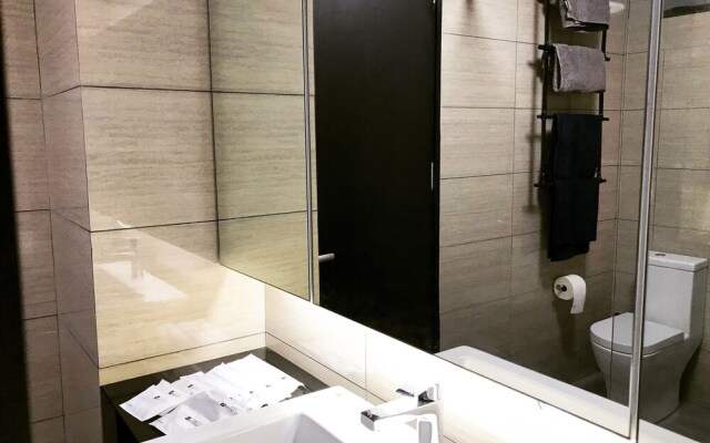 Luxury Pool View Suite @ JB
