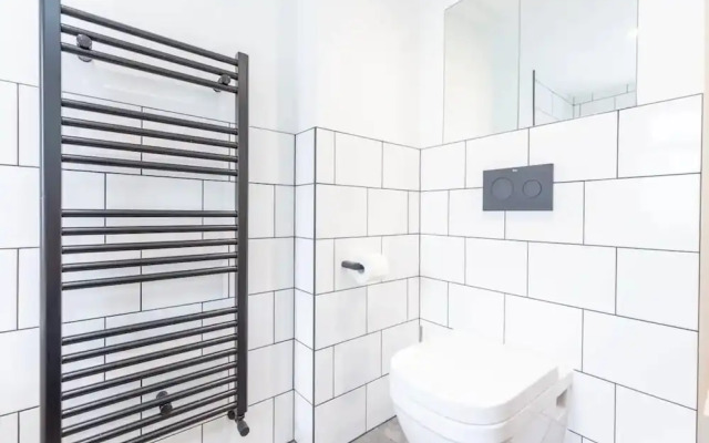 Gorgeous, Newly Renovated 1 Bedroom in Balham With Garden