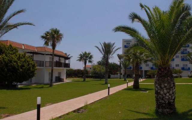 Maistros Hotel Apartments