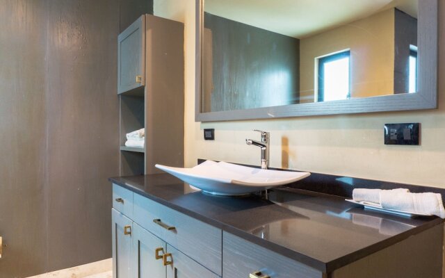 Lotus 2 Condo One Block Away from Mamitas Beach Club by RedAwning