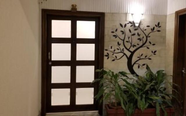 Emerald Suites
