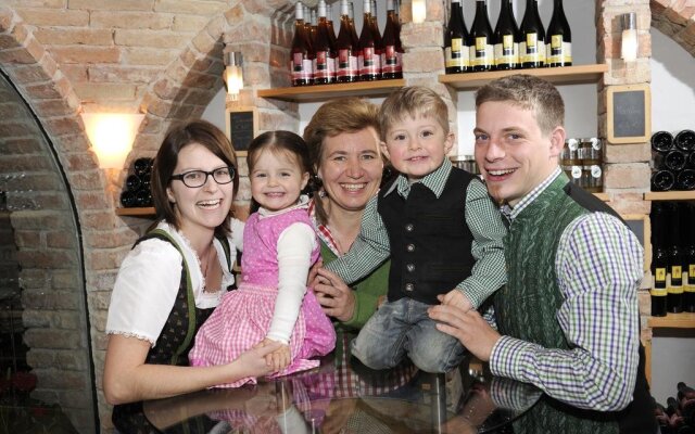 Weingut Schwarzl