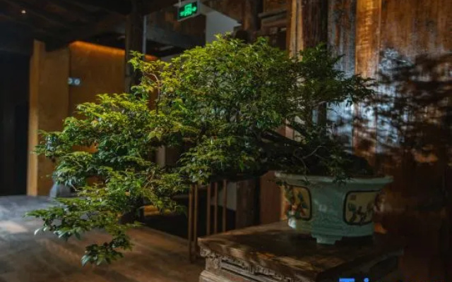 Liuzhou Qishe Hotel (Yaoyu Ancient Town Flagship Store)