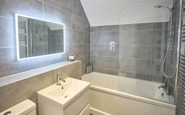 Host Stay Danford Court