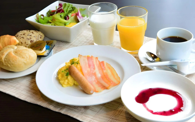 Ueda Ekimae Royal Hotel