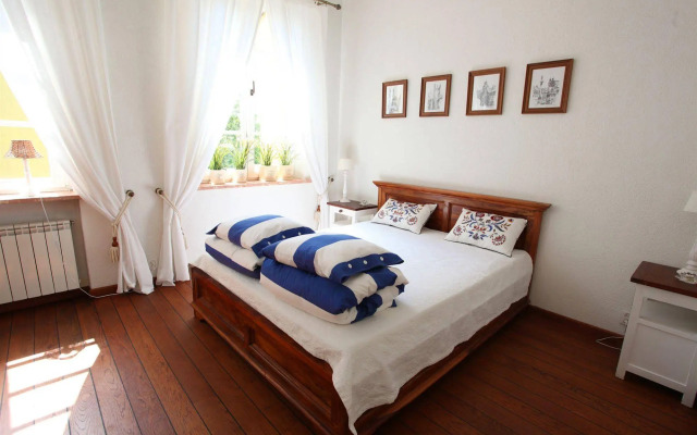 Castle Square Apartment