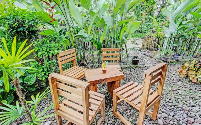 OYO 92275 Tastura Homestay